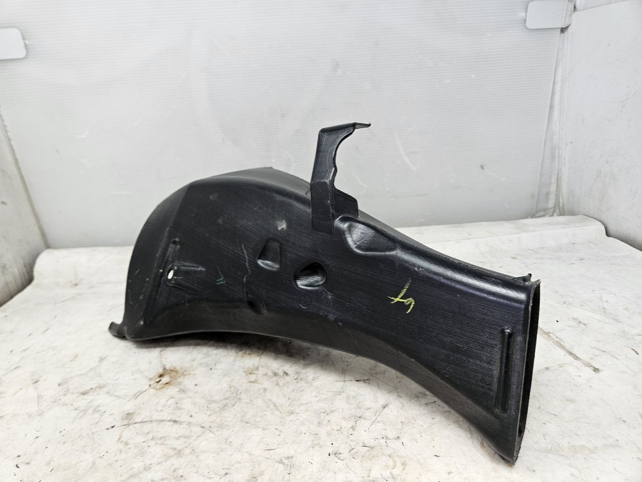 2020 CAMARO RH PASSENGER BRAKE DUCT 84210831 28678 - image 2