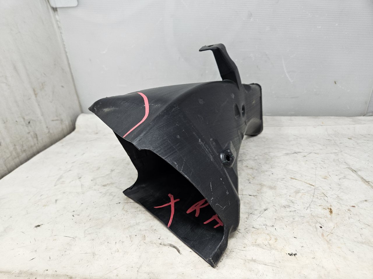 2020 CAMARO RH PASSENGER BRAKE DUCT 84210831 28678 - image 3