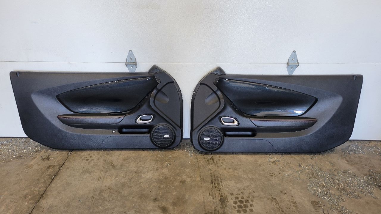 2015 CAMARO DOOR PANEL BLACK RED STITCHING PAIR 28775 - image 1
