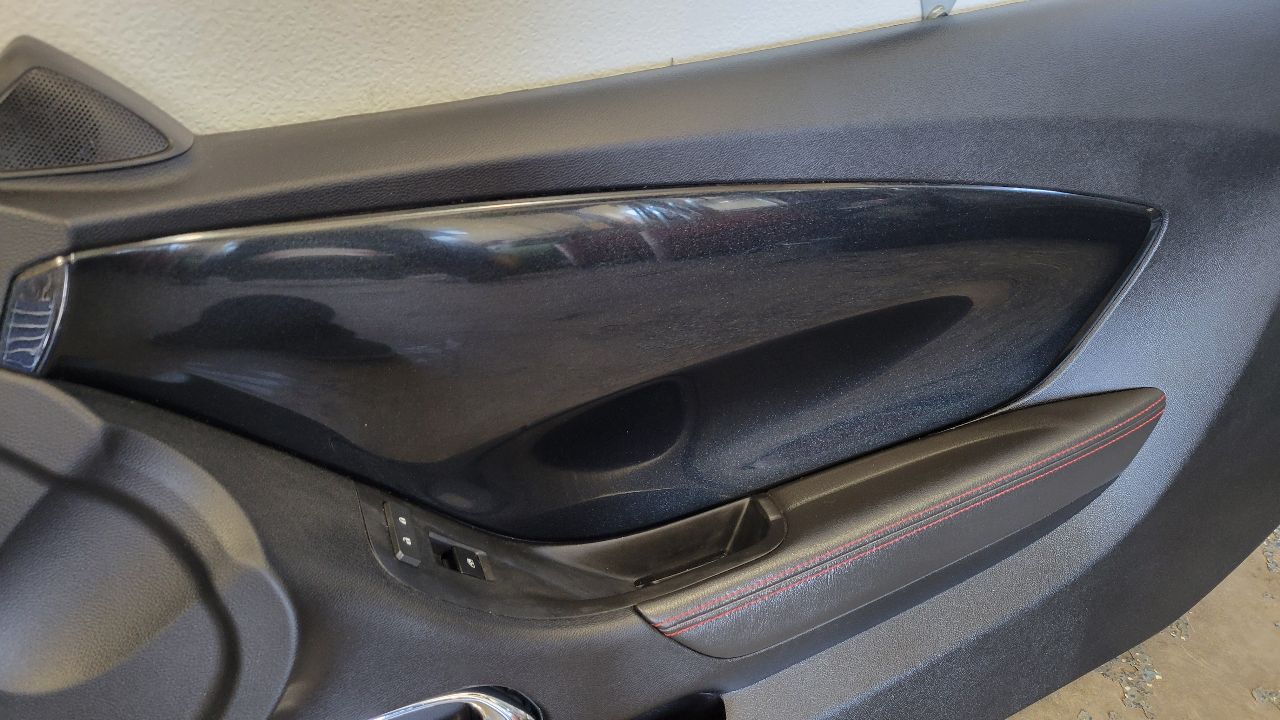 2015 CAMARO DOOR PANEL BLACK RED STITCHING PAIR 28775 - image 5