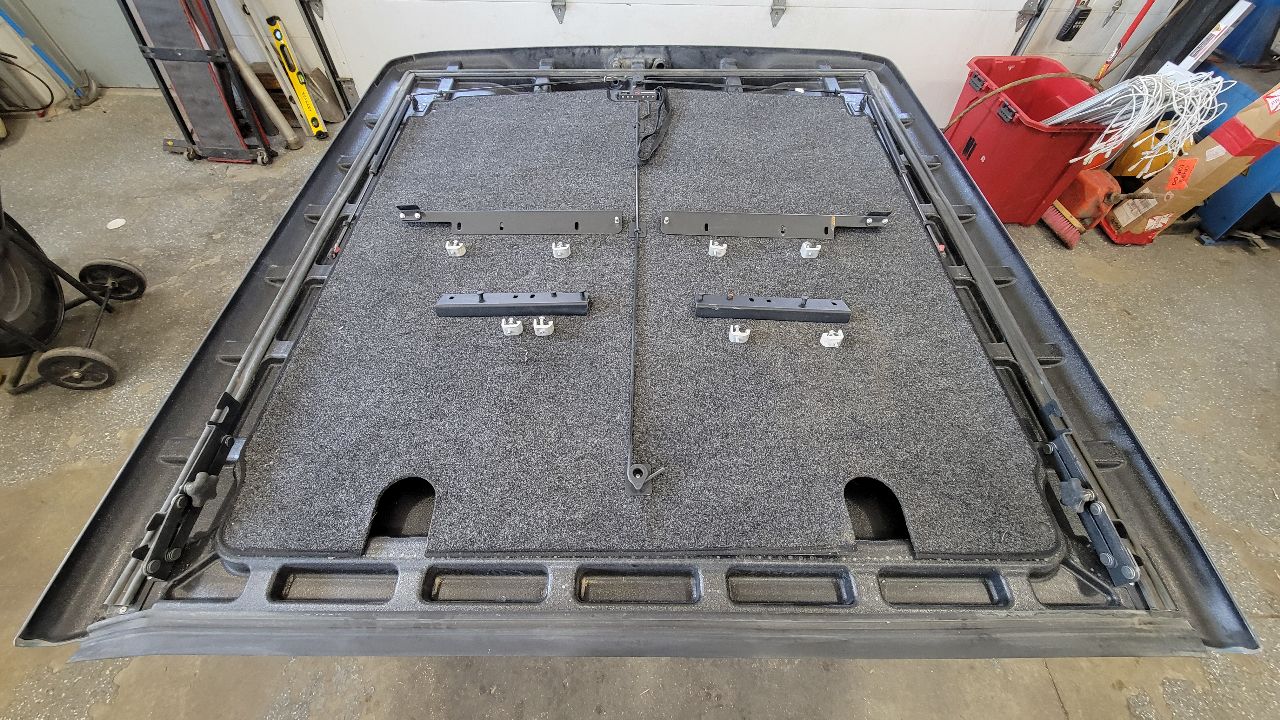2022 SIERRA150 UNDERCOVER ELITE LX TONNEAU COVER 28785 - image 15