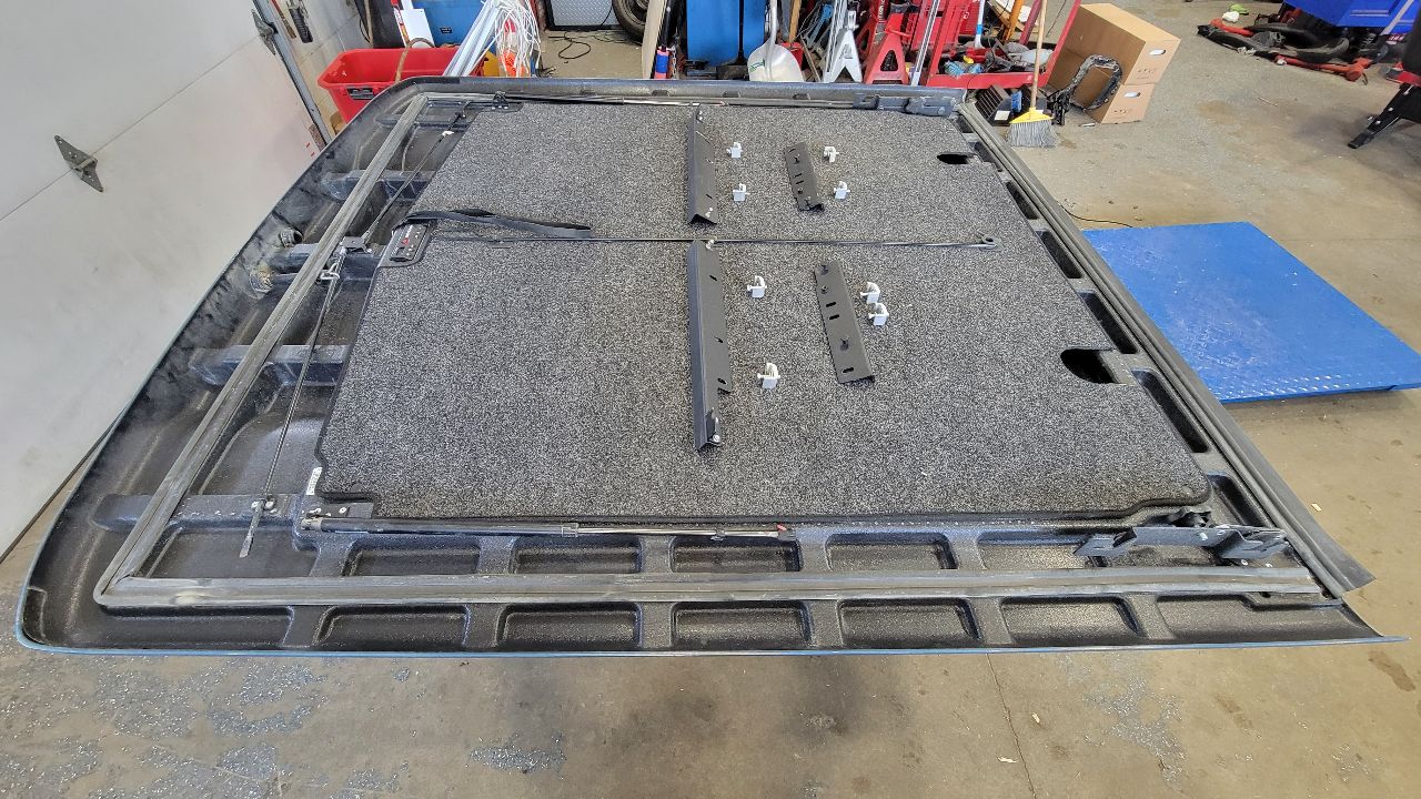 2022 SIERRA150 UNDERCOVER ELITE LX TONNEAU COVER 28785 - image 16