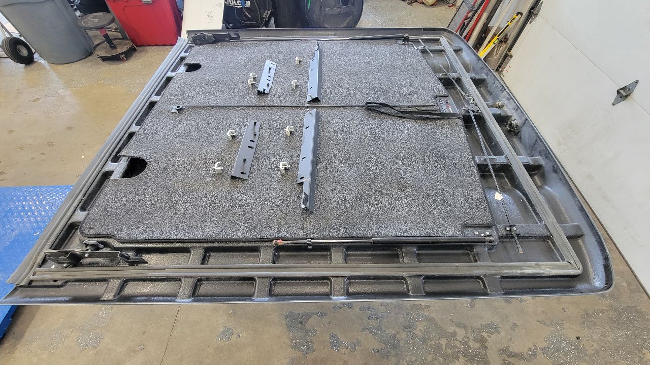 2022 SIERRA150 UNDERCOVER ELITE LX TONNEAU COVER 28785 - image 18