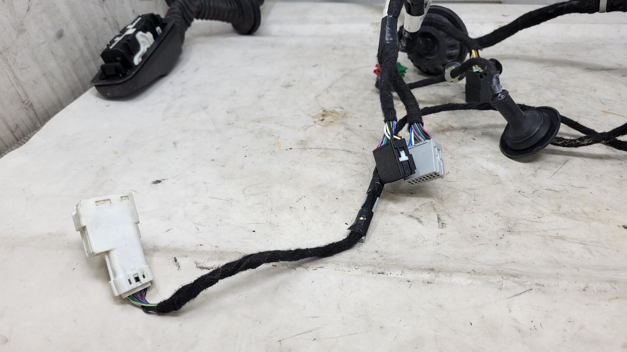 2019 CAMARO LH DRIVER DOOR WIRING WIRE HARNESS 28826 - image 2