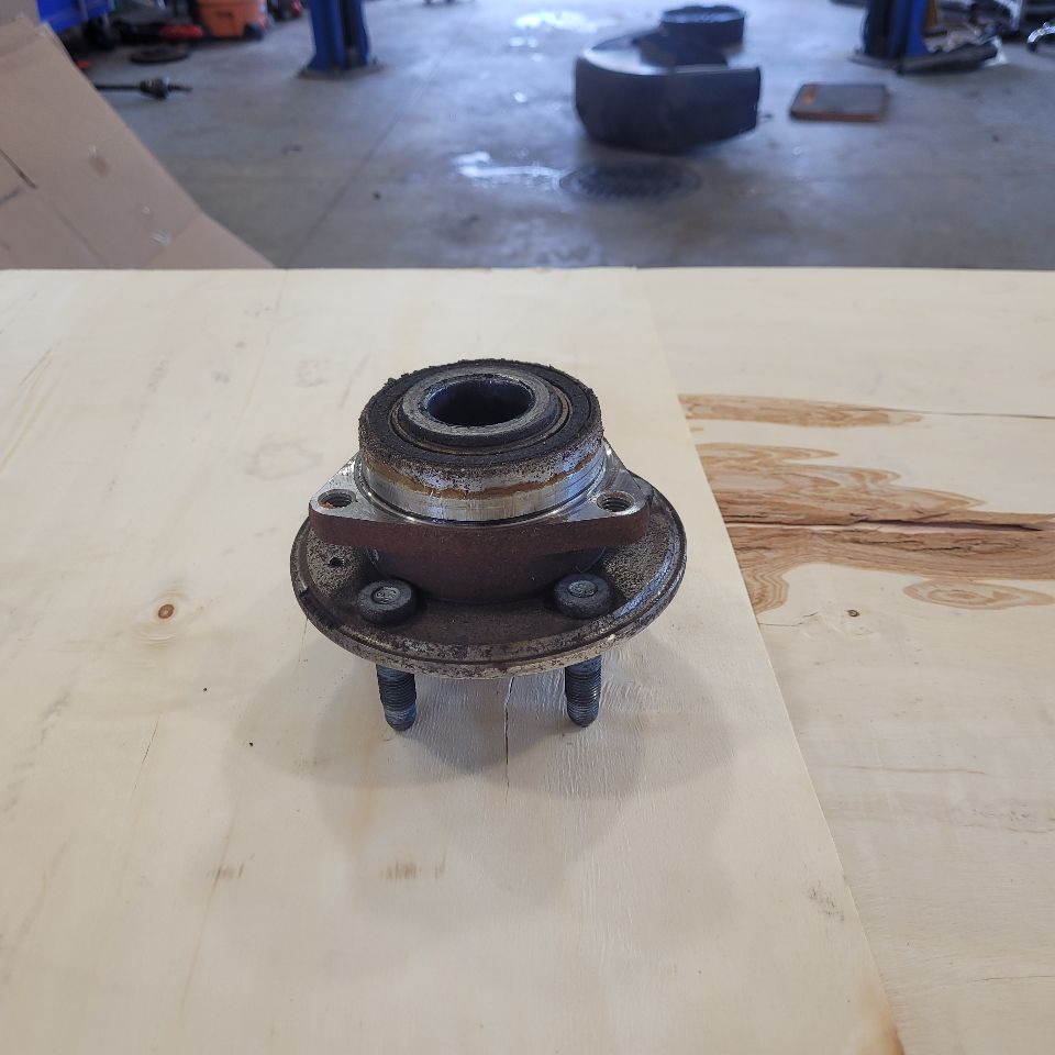 2014 CAMARO OEM REAR SS 1LE WHEEL HUB 17K MILES 28858 - image 3