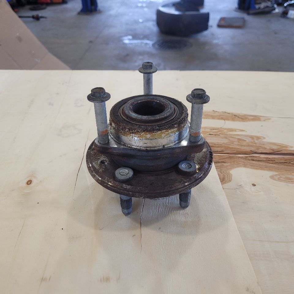 2014 CAMARO OEM REAR SS 1LE WHEEL HUB 17K MILES 28859 - image 3