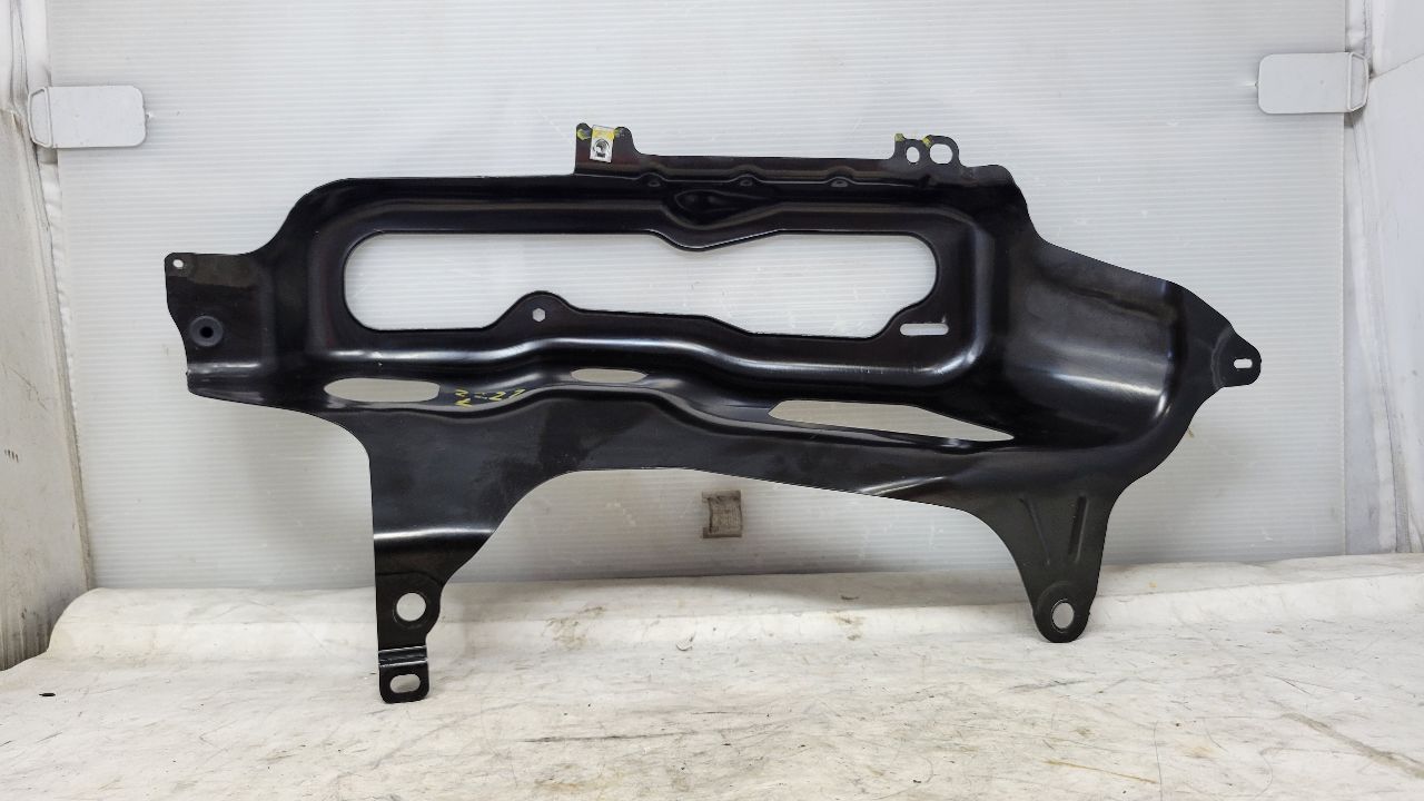 2014 CAMARO LH DRIVER TAIL LIGHT BUCKET MOUNT 28908 - image 2