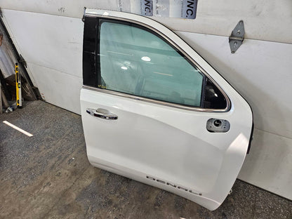 2023 SIERDEN15 RH FRONT ABALONE WHITE 7D2 DENT 28993 - image 2