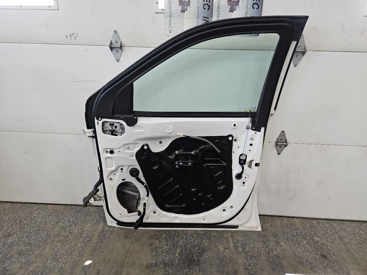 2023 SIERDEN15 RH FRONT ABALONE WHITE 7D2 DENT 28993 - image 13