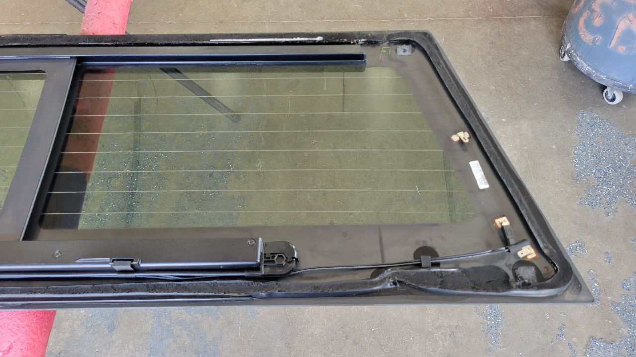 2023 SIERDEN15 OEM SLIDING BACK GLASS ON SHELF 28995 - image 12