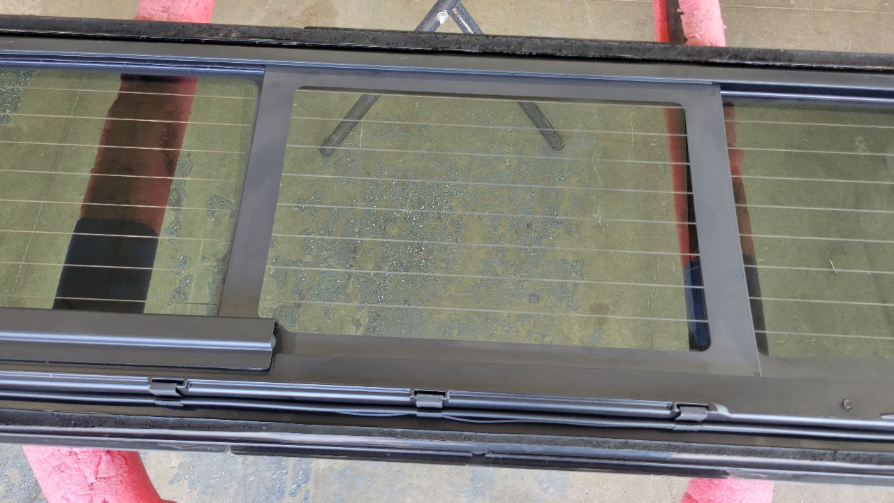 2023 SIERDEN15 OEM SLIDING BACK GLASS ON SHELF 28995 - image 14