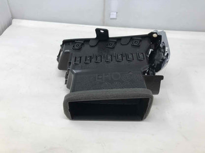 2017 ESCALADE LH OUTER DASH VENT 22946837 289 - image 3