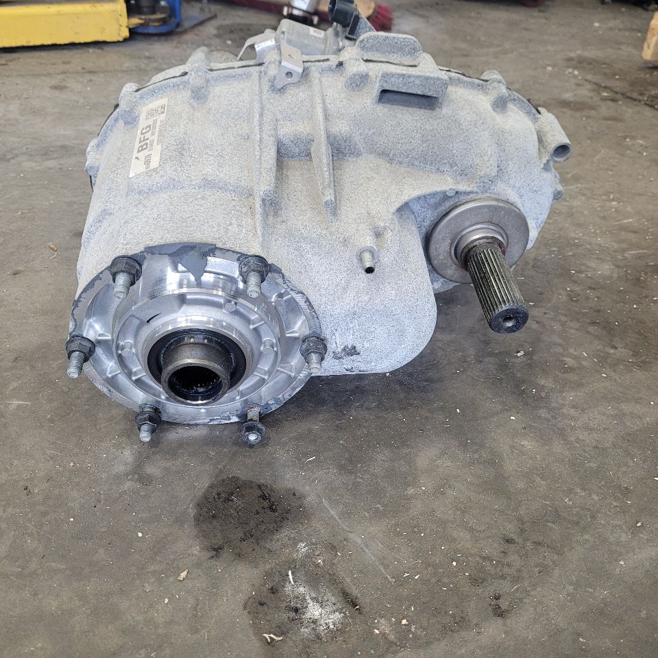 2023 SIERDEN15 2 SPEED TRANSFER CASE BFG 26K MILES 29045 - image 9