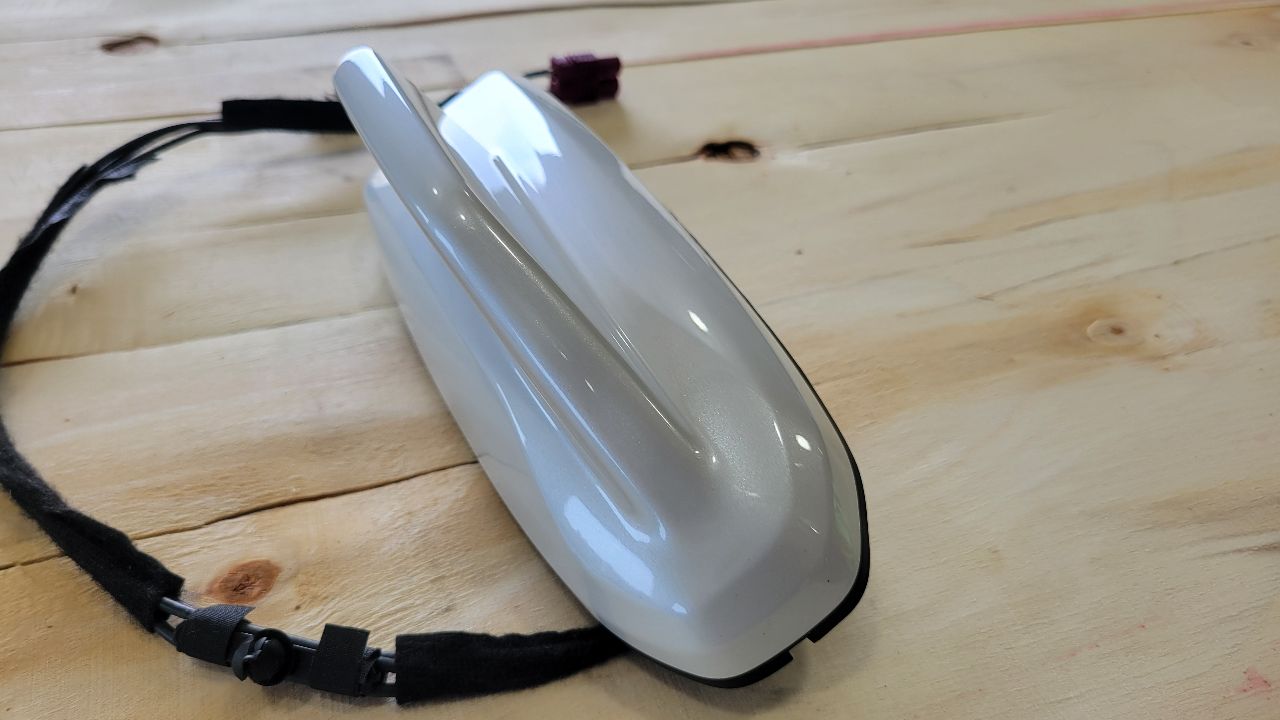 2023 SIERDEN15 SHARK FIN ANTENNA WHITE 85153569 29078 - image 3