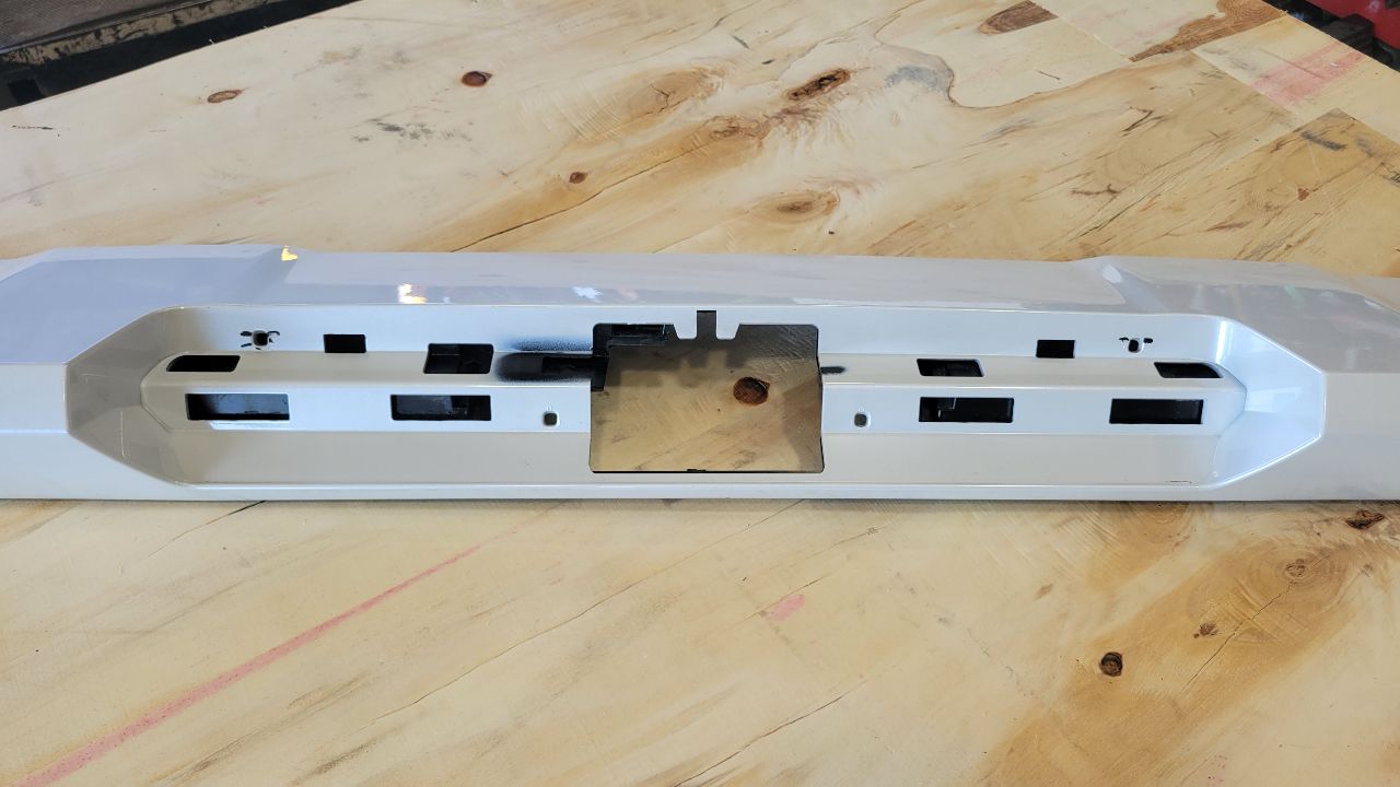 2023 SIERDEN15 REAR CAB SPOILER ABALONE WHITE G1W 29091 - image 3