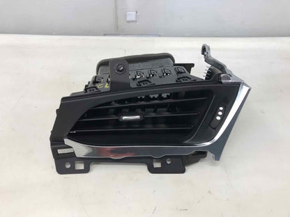 2017 ESCALADE RH OUTER DASH VENT 22946836 290 - image 1