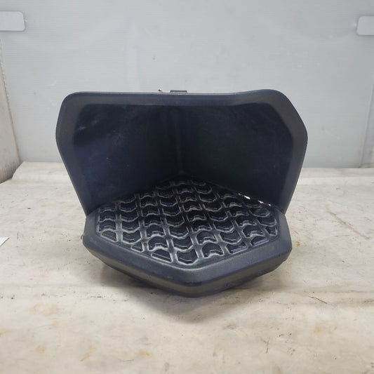 2023 SIERDEN15 RH REAR BUMPER STEP POCKET & TRIM 29114 - image 1