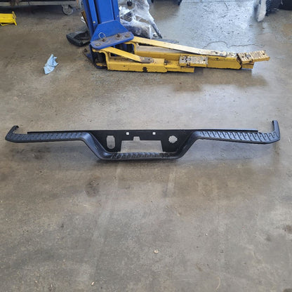 2023 SIERDEN15 REAR BUMPER UPPER STEP PAD ONLY 29117 - image 1