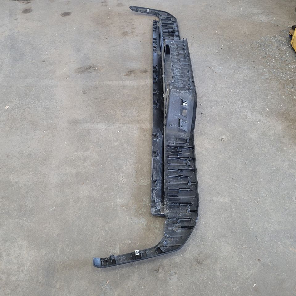 2023 SIERDEN15 REAR BUMPER UPPER STEP PAD ONLY 29117 - image 12