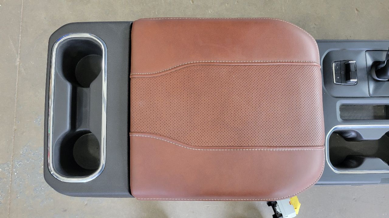 2023 SIERDEN15 DENALI ULTIMATE CENTER CONSOLE 29136 - image 7