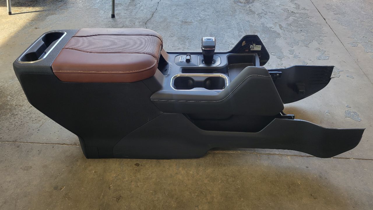 2023 SIERDEN15 DENALI ULTIMATE CENTER CONSOLE 29136 - image 14