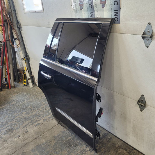 2019 ESCALADE RH REAR DOOR BLACK GBA / 8555 000 29181 - image 2