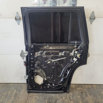 2019 ESCALADE RH REAR DOOR BLACK GBA / 8555 000 29181 - image 4