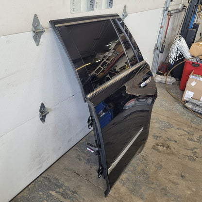 2019 ESCALADE LH REAR DOOR BLACK GBA / 8555. 000 29182 - image 2