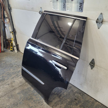 2019 ESCALADE LH REAR DOOR BLACK GBA / 8555. 000 29182 - image 3