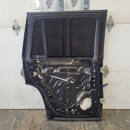 2019 ESCALADE LH REAR DOOR BLACK GBA / 8555. 000 29182 - image 4