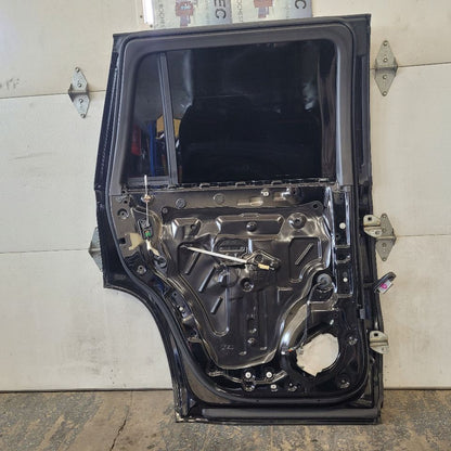 2019 ESCALADE LH REAR DOOR BLACK GBA / 8555. 000 29182 - image 7