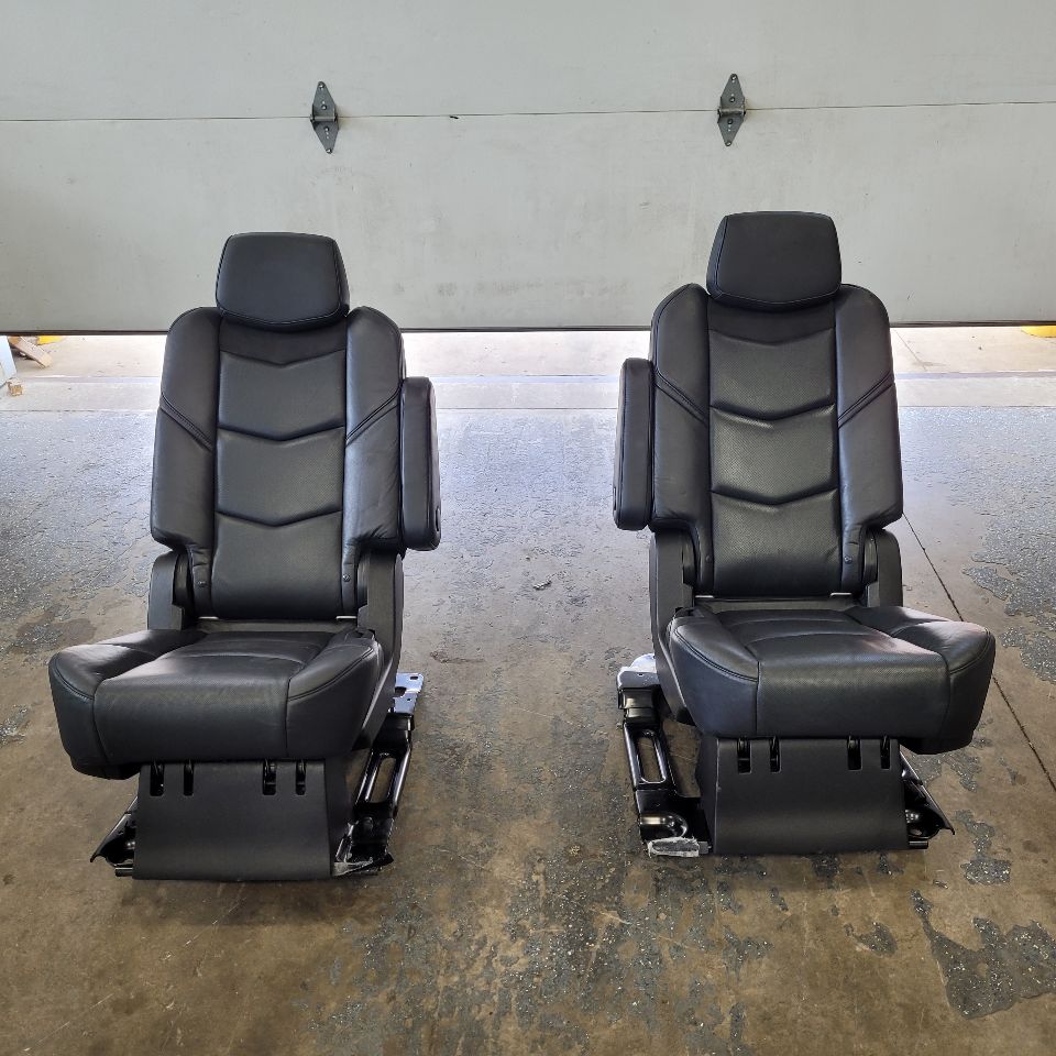 2019 ESCALADE 2ND ROW REAR BUCKET SEATS BLACK 29185 - image 1