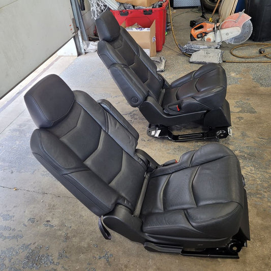 2019 ESCALADE 2ND ROW REAR BUCKET SEATS BLACK 29185 - image 2
