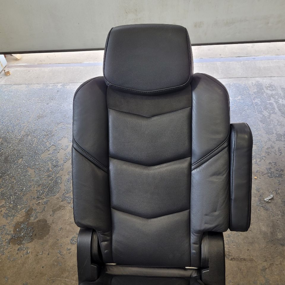 2019 ESCALADE 2ND ROW REAR BUCKET SEATS BLACK 29185 - image 10