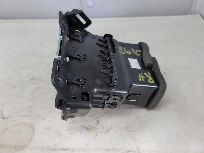 2017 ESCALADE 22946836 RH OUTER DASH VENT 291 - image 7
