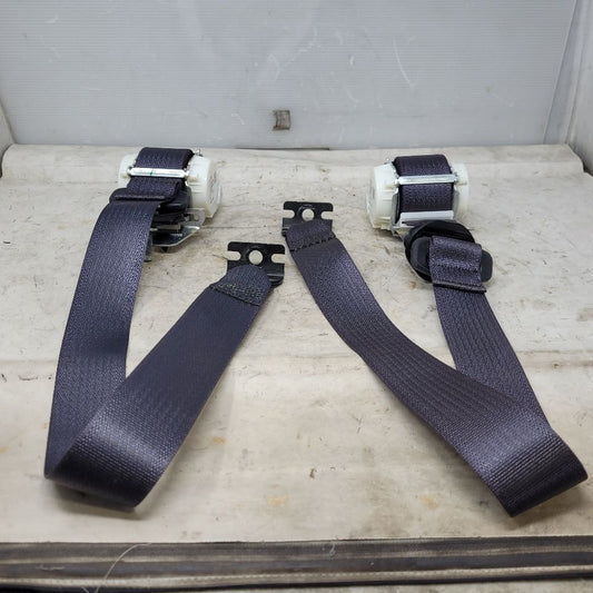 2017 SIERDEN15 2ND ROW REAR LH RH SEAT BELTS 29207 - image 1