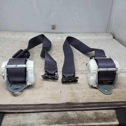 2017 SIERDEN15 2ND ROW REAR LH RH SEAT BELTS 29207 - image 3
