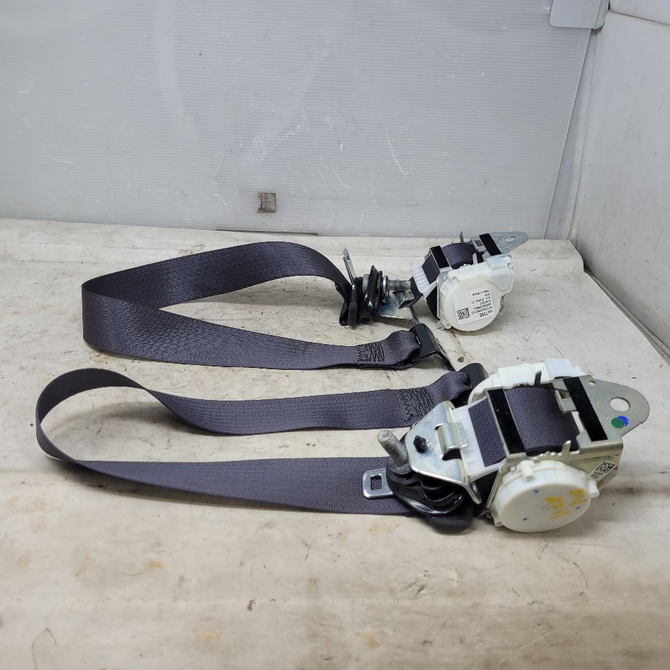 2017 SIERDEN15 2ND ROW REAR LH RH SEAT BELTS 29207 - image 6