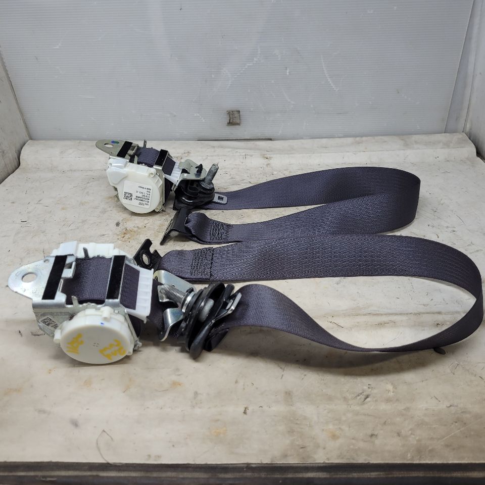2017 SIERDEN15 2ND ROW REAR LH RH SEAT BELTS 29207 - image 8