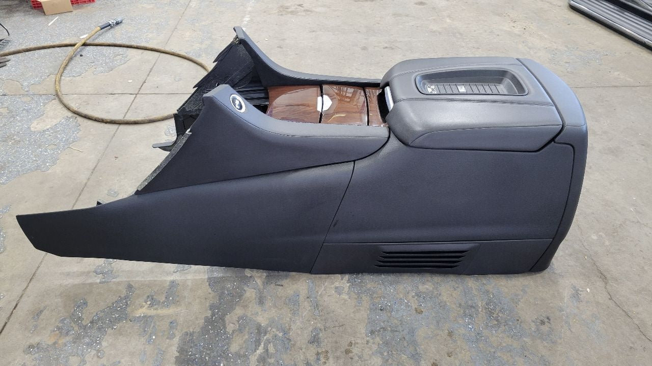 2019 ESCALADE FRONT CENTER CONSOLE BLACK 29210 - image 2
