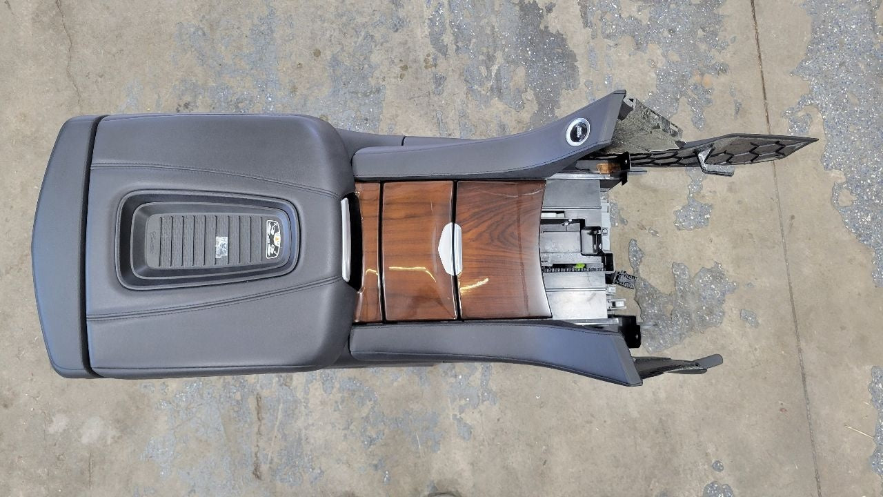 2019 ESCALADE FRONT CENTER CONSOLE BLACK 29210 - image 3