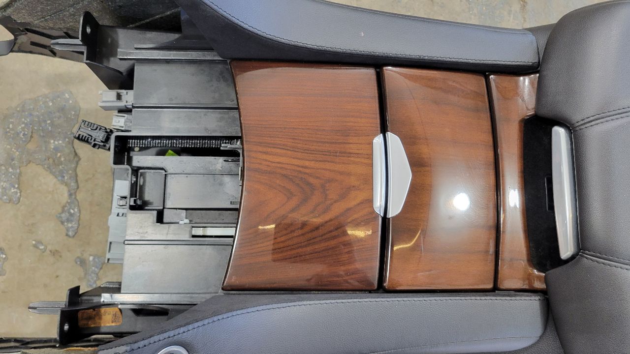 2019 ESCALADE FRONT CENTER CONSOLE BLACK 29210 - image 6