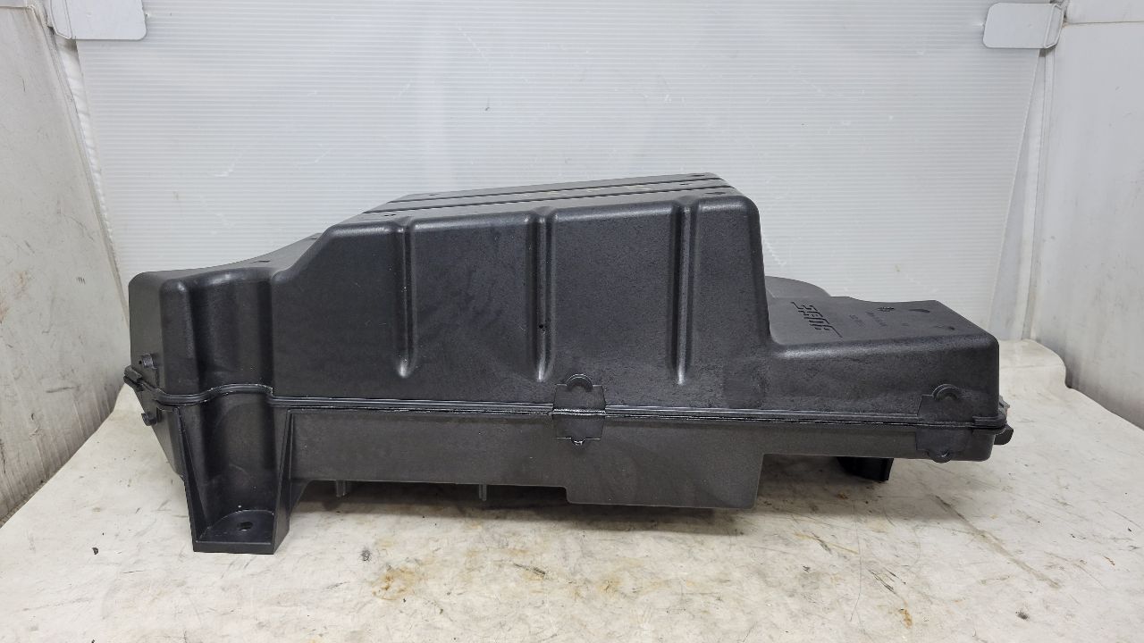 2019 ESCALADE CENTER CONSOLE BOSE SUBWOOFER 29225 - image 6