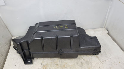 2019 ESCALADE CENTER CONSOLE BOSE SUBWOOFER 29225 - image 7