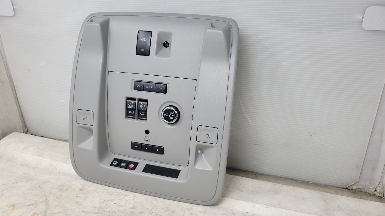 2019 ESCALADE OVERHEAD CONSOLE WITH SUNROOF 29231 - image 4