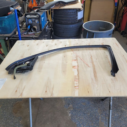 2019 ESCALADE LH DRIVER UPPER DOOR PANEL TRIM 29235 - image 6