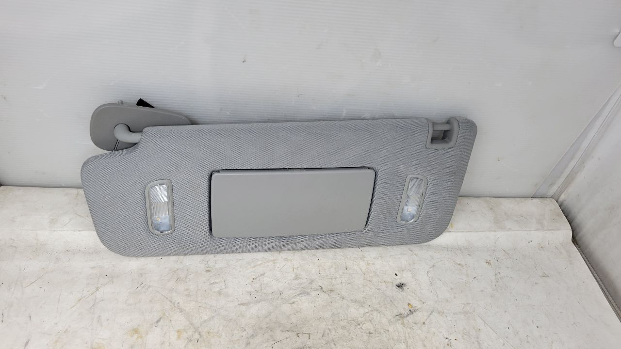 2019 ESCALADE LH DRIVER SUN VISOR LIGHTED ASH GREY 29237 - image 5
