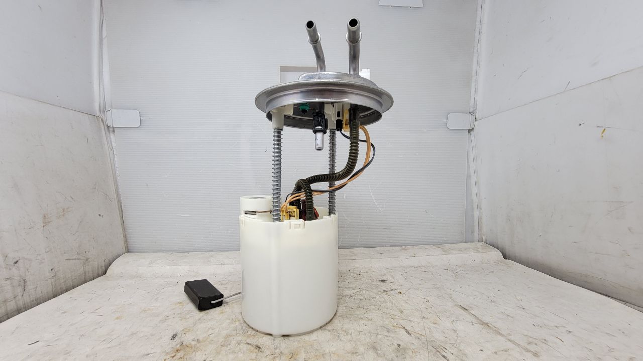 OEM 6.2L FUEL PUMP 13513337 96K MI 29257 - image 2