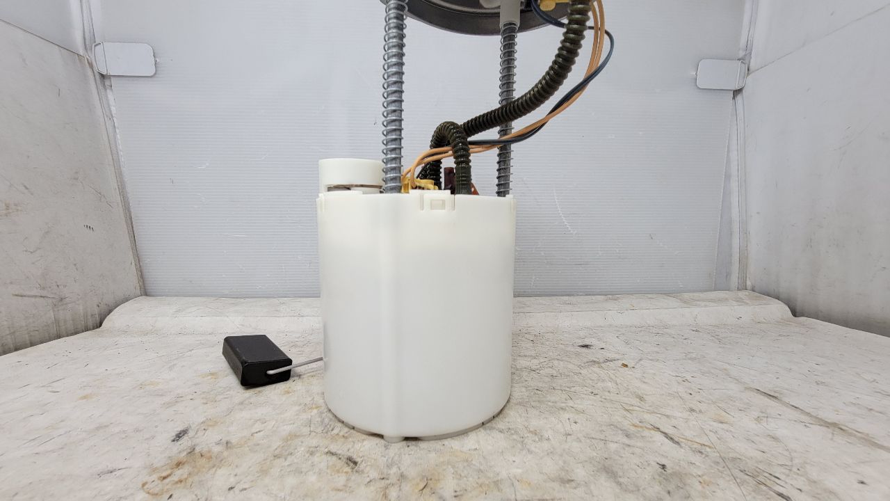 OEM 6.2L FUEL PUMP 13513337 96K MI 29257 - image 5