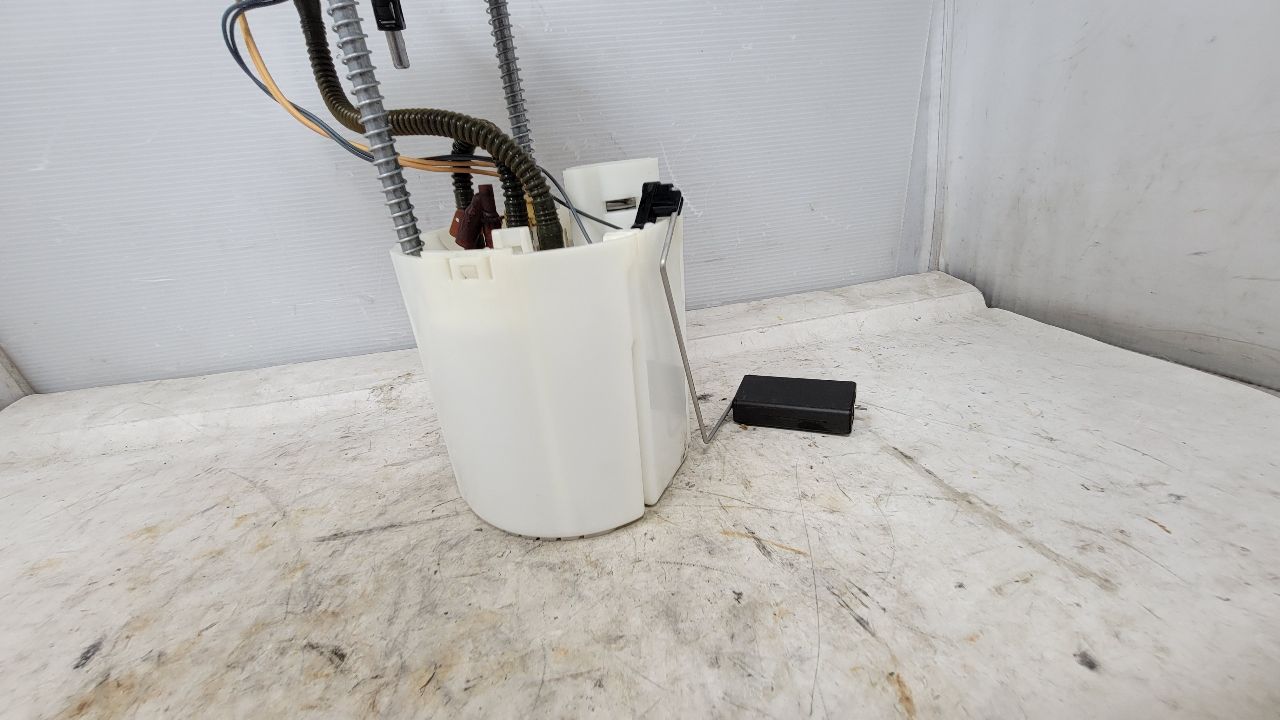 OEM 6.2L FUEL PUMP 13513337 96K MI 29257 - image 7